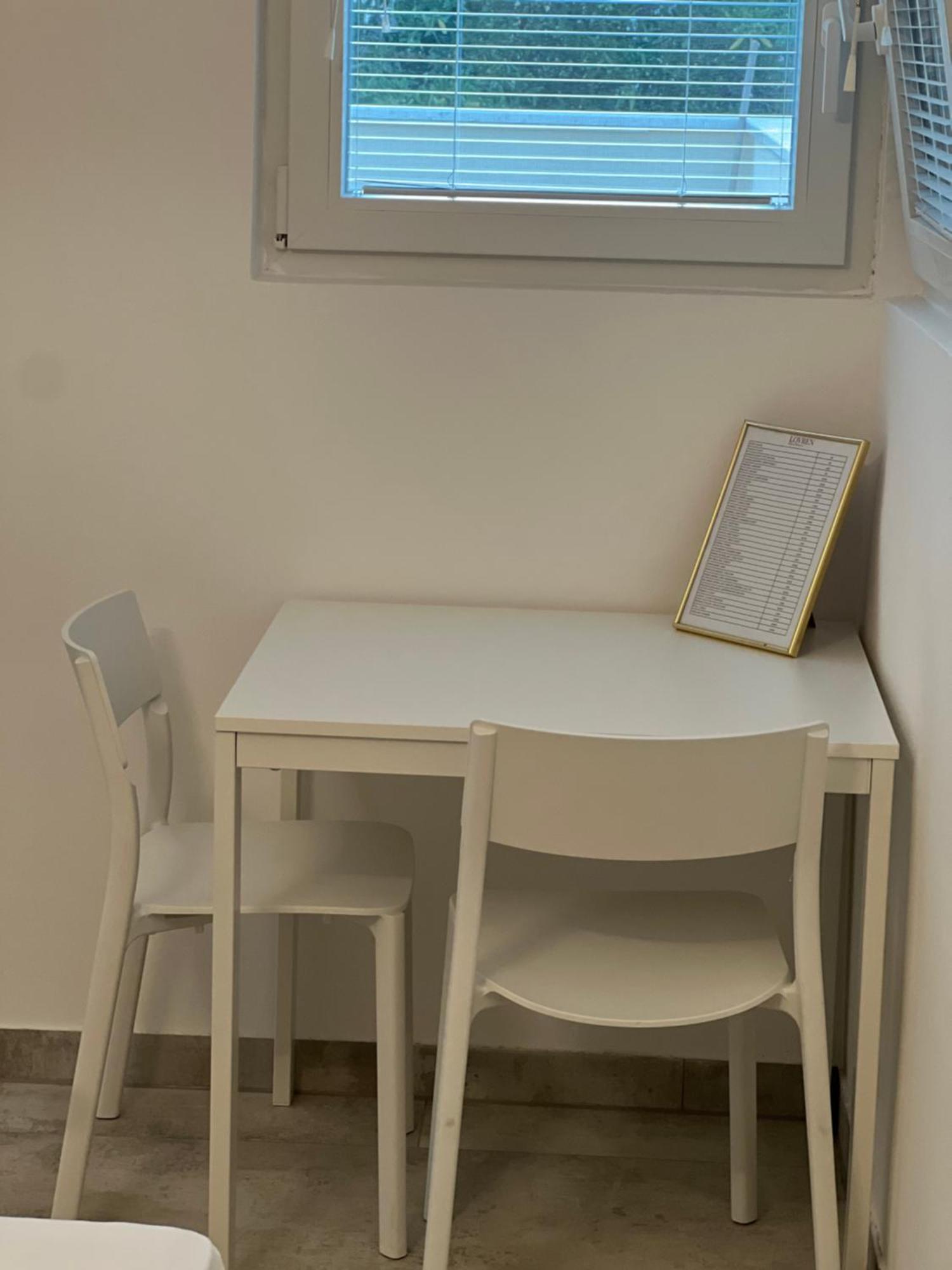 Apartmani Lovren Novalja Exterior photo
